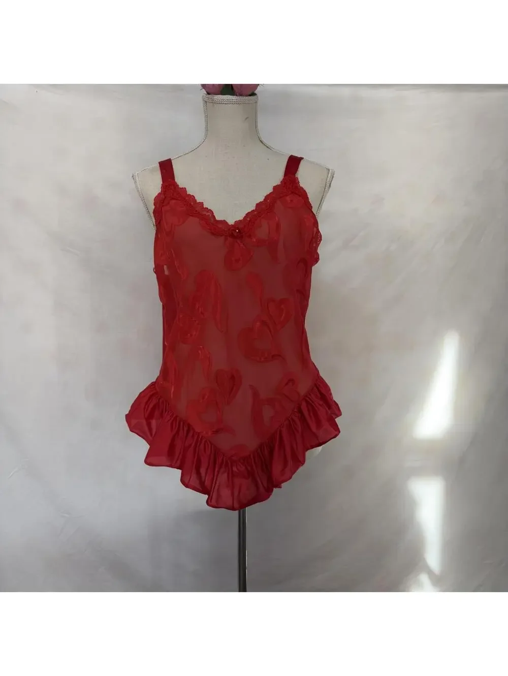 Red heart detail sheet front ruffled lingerie top/gown vintage 90s